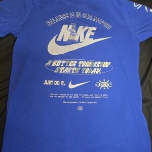Nike T-shirt Youth Medium Balance Our Nature Better Tomorrow Starts Today Blue